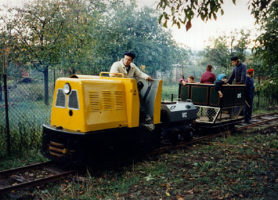 Lokomotiva BN15R s jedním s prvních osobních vlaků v Černovicích