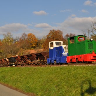 Jízdy historických motorových vlaků