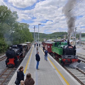na levé koleji BS80 a na pravé koleji BS200